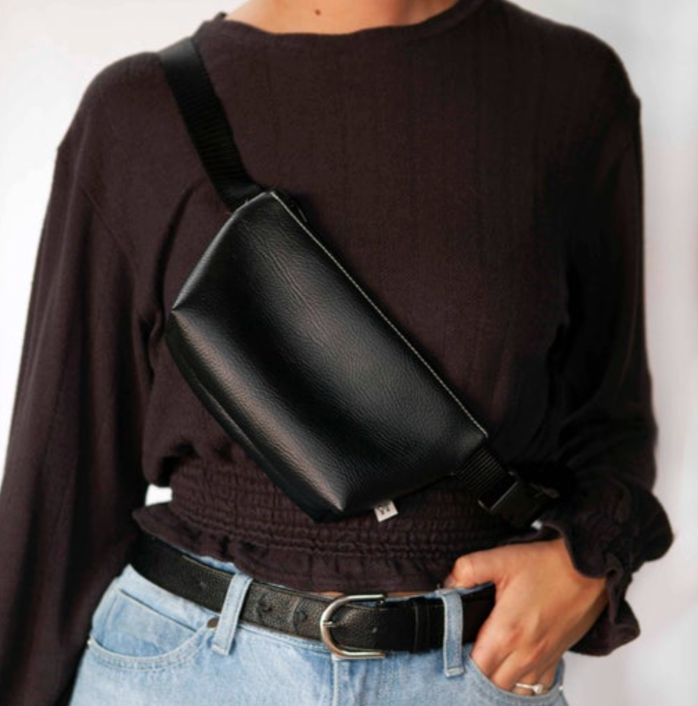 Fashionable Fanny Bag - Bella Rosa Boutique
